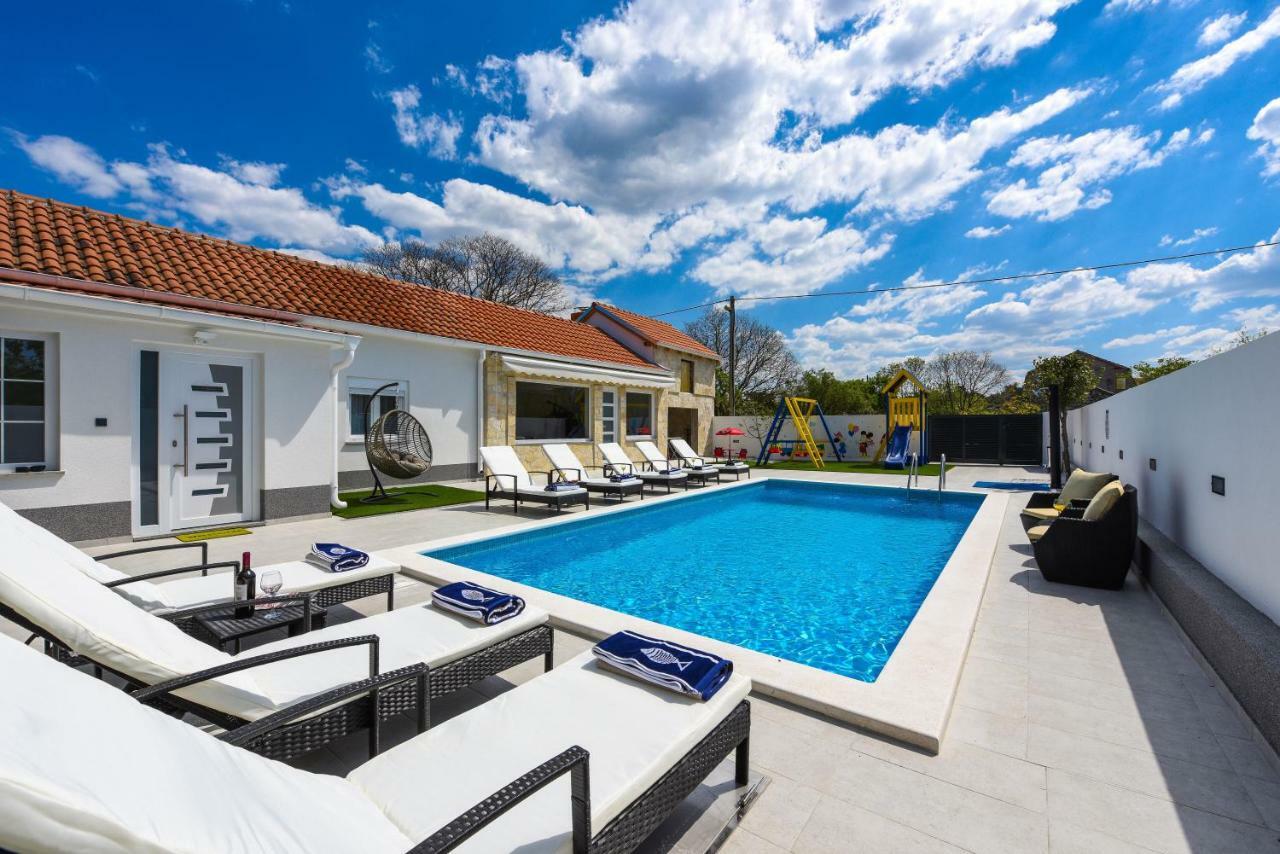 Villa Mare - With Heated Pool Zadar Exterior foto