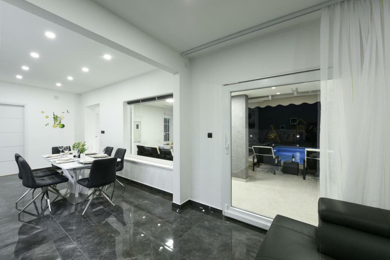 Villa Mare - With Heated Pool Zadar Exterior foto